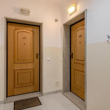 Bernies Folly By Interhome Apartment *