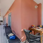 Bernies Folly By Interhome