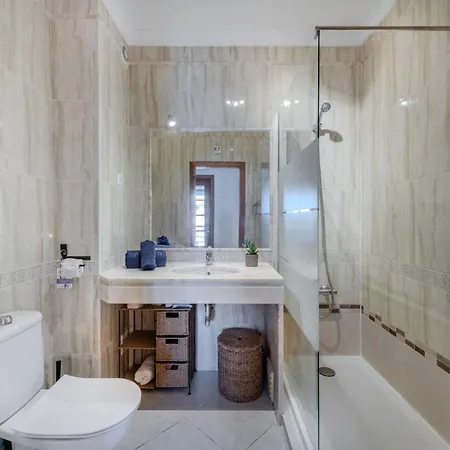 Bernies Folly By Interhome شقة Armação de Pêra